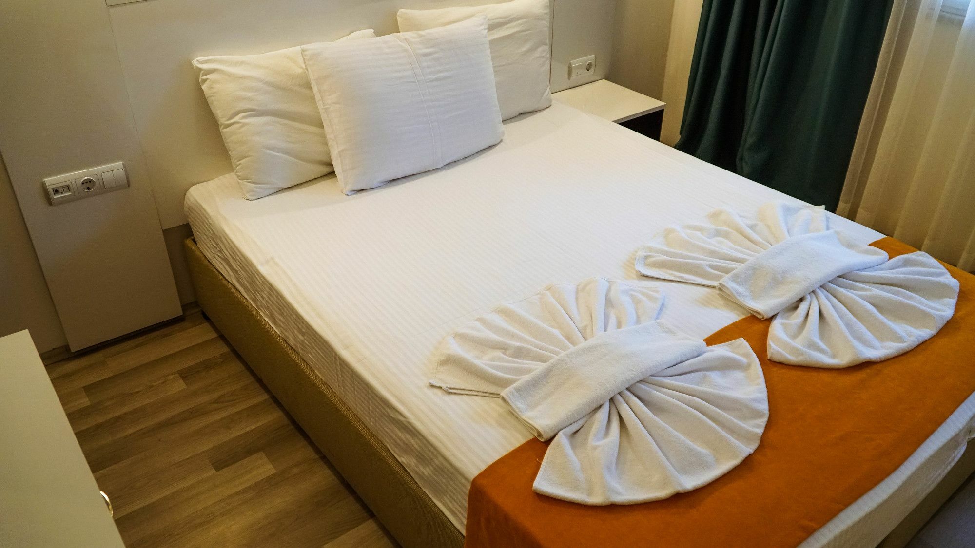 Lemon Garden Boutique Hotel 博兹布伦 外观 照片