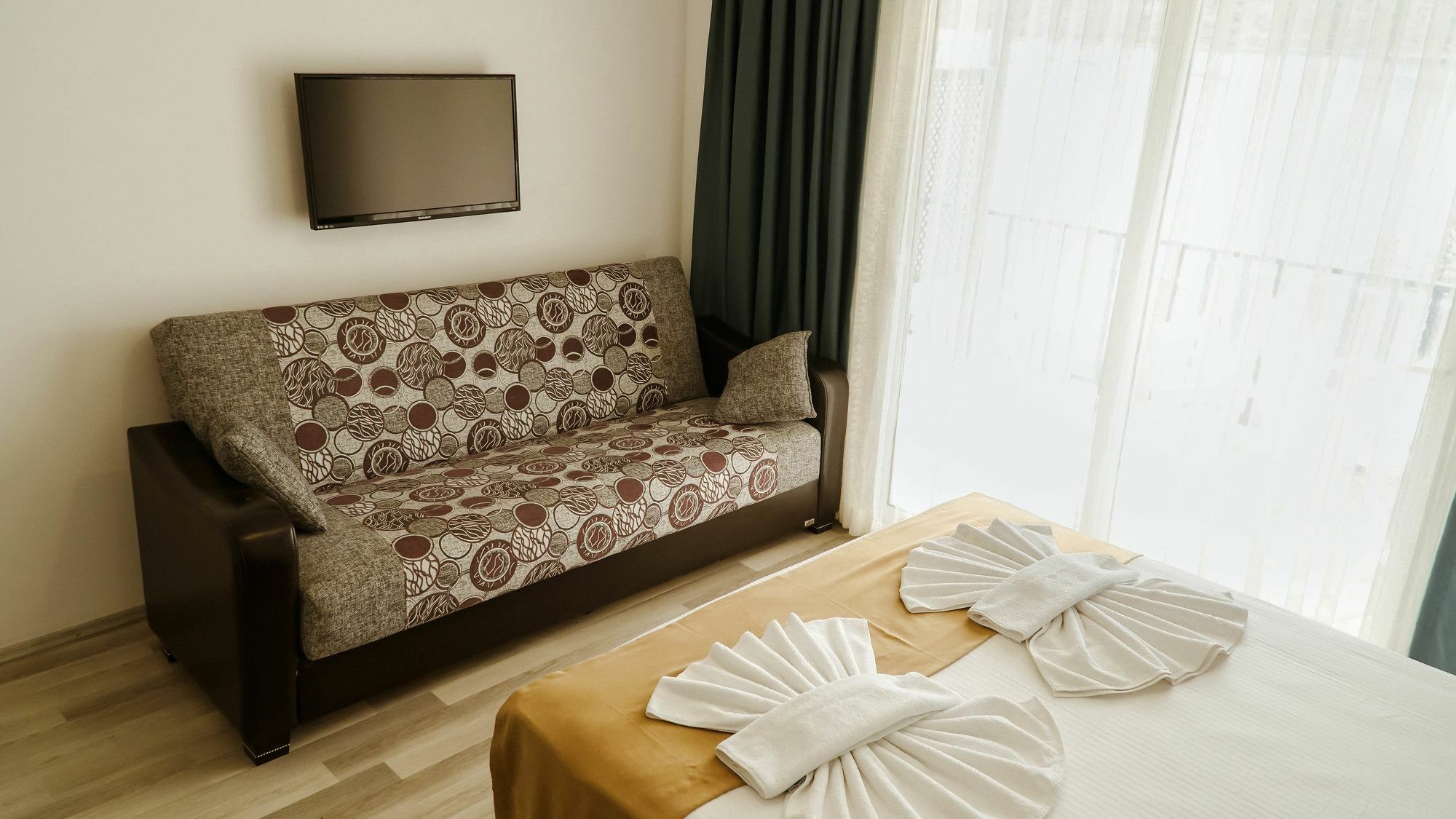 Lemon Garden Boutique Hotel 博兹布伦 外观 照片