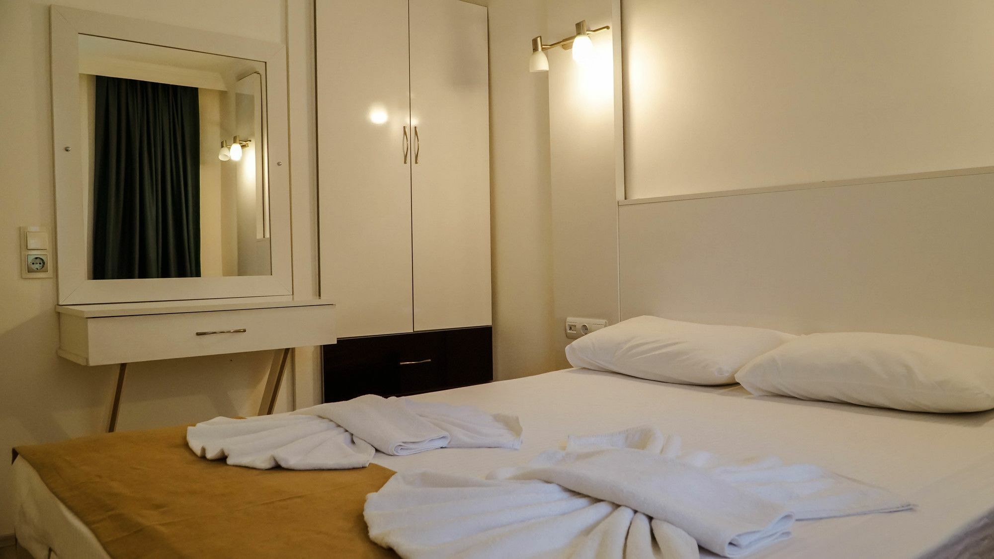 Lemon Garden Boutique Hotel 博兹布伦 外观 照片